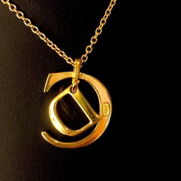 DIOR Oversized CD Monogram Gold Plated Pendant on 22” GP Necklace in DIOR BOX - Picture 3 of 13